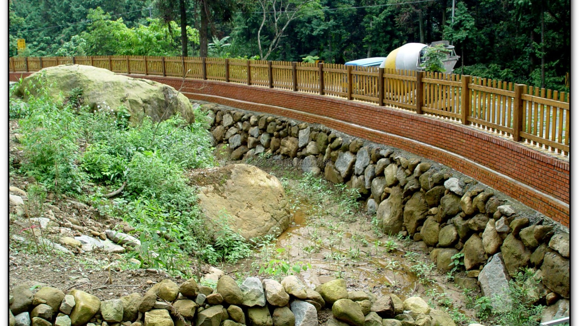 內湖國小-溪頭旅遊景點