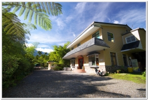 溪頭小半天掌櫃民宿住宿