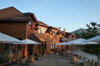 溪頭小半天櫻花嶺民宿住宿